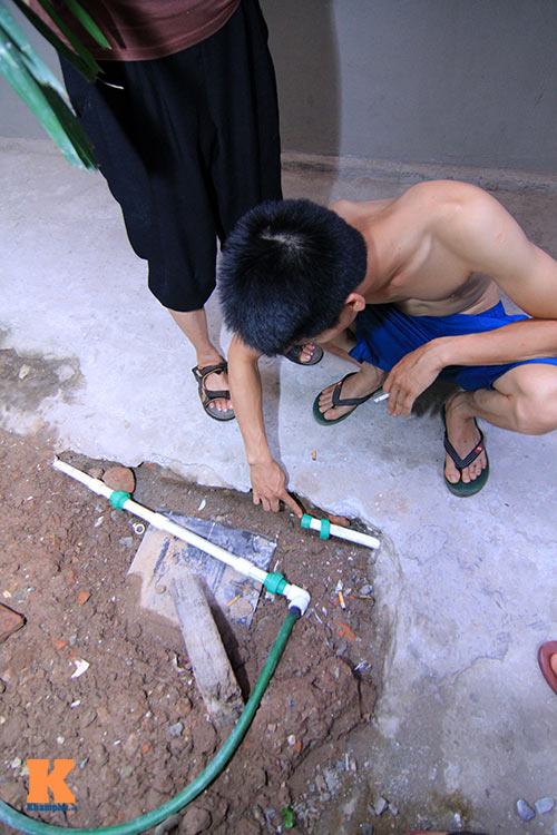 Hà Nội: Hàng ngàn hộ dân khốn đốn vì mất nước - 4