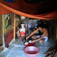 Người HN khốn khổ trong nắng nóng khủng khiếp