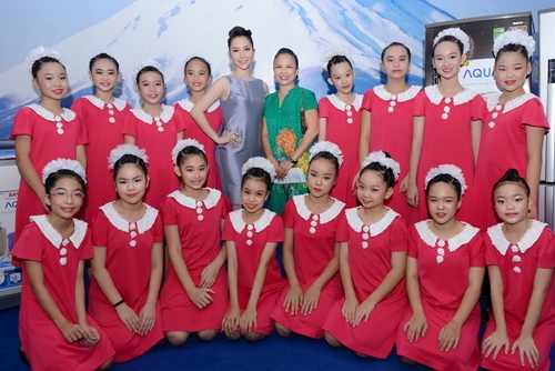 Linh Nga lăng-xê lưng trần gợi cảm - 8