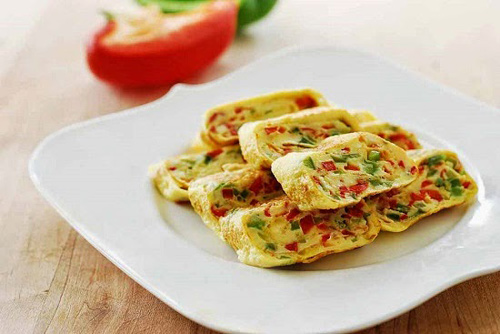 Trứng cuộn ớt chuông chiên thơm phức - 4