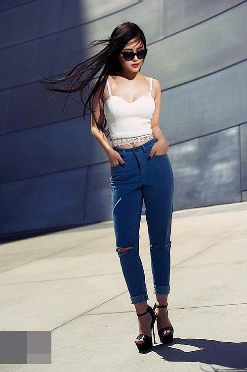 Sao Việt chống nóng bằng áo 2 dây sexy - 7