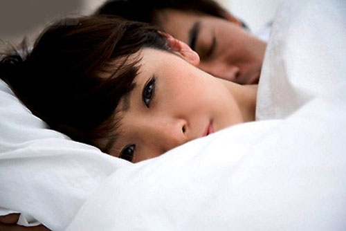 Nghi con đẻ là con của tình cũ - 1
