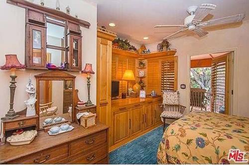 Thứ “đặc biệt” trong phòng ngủ nhà Dolly Parton - 2