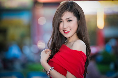 Á hậu Tú Anh rực rỡ như đoá hồng - 4