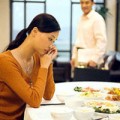 Eva tám - Chán nản vì mới cưới, chồng đã đi tối ngày
