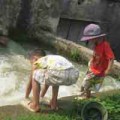 Tin tức - Phụ huynh 'né' đưa trẻ về quê vì sợ đuối nước
