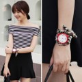 Thời trang - Đồng hồ đeo tay kết hợp với phụ kiện cực chất