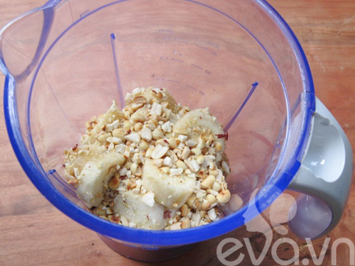 Sinh tố chuối lạc ngon mát, dễ làm - 4