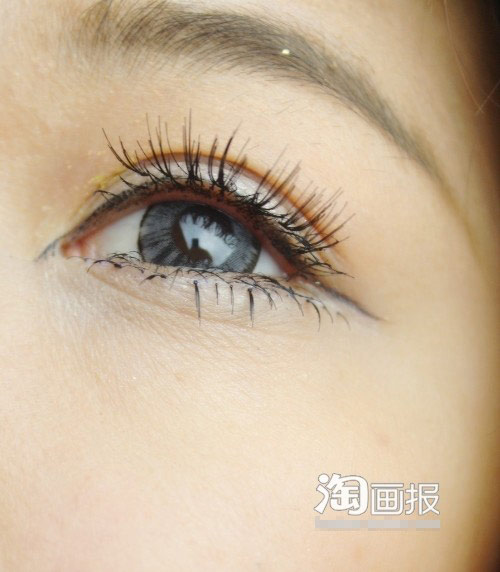 Cô gái xấu thành xinh sau 5 phút make-up - 11