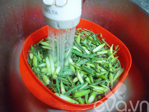 Canh cua khoai sọ rau rút cuối tuần - 2