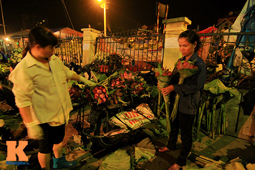 Chợ sen sớm ở Hà thành - 3