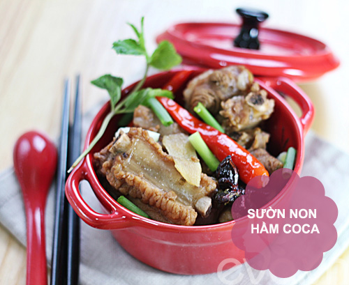 Bữa cơm  với sườn non hầm coca, canh mướp - 1