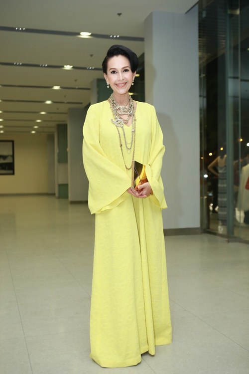 Lý Nhã Kỳ đẹp như quot;nữ thầnquot; tái xuất showbiz - 18