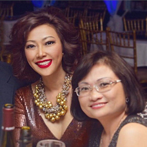 Top 5 bà mẹ ăn mặc sang trọng của sao Việt - 2