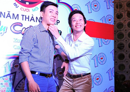 Cha con Hoài Linh tình cảm chọc ghẹo nhau - 1