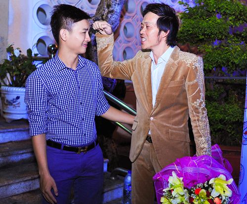 Cha con Hoài Linh tình cảm chọc ghẹo nhau - 6
