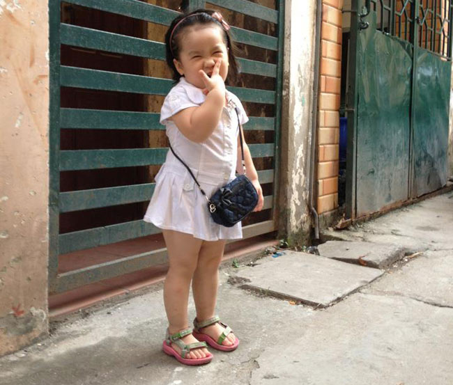 15 tuổi khăn gói lên Hà Nội để theo đuổi nghiệp múa, không ngờ sau này Thu Nga lại bén duyên với điện ảnh. Hiện, hai mẹ con cô đang sống trong một căn hộ tại Hà Nội. 
