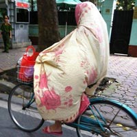 Cười tỉnh cả ngủ những pha đỡ bóng bá đạo - 13