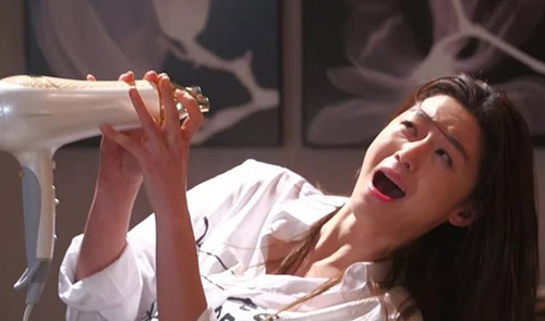 Khổ như có con dâu là hot girl - 2