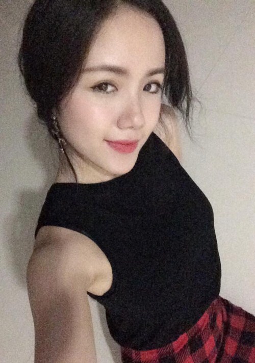 Em gái Phương Linh quot;lột xácquot; sau 4 năm - 8