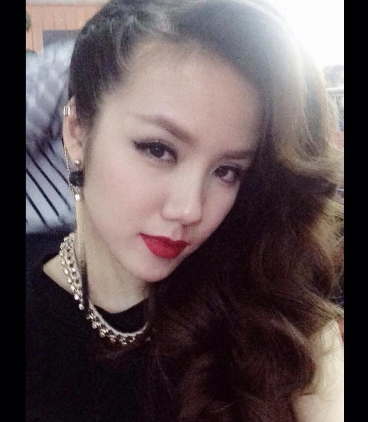 Em gái Phương Linh quot;lột xácquot; sau 4 năm - 9