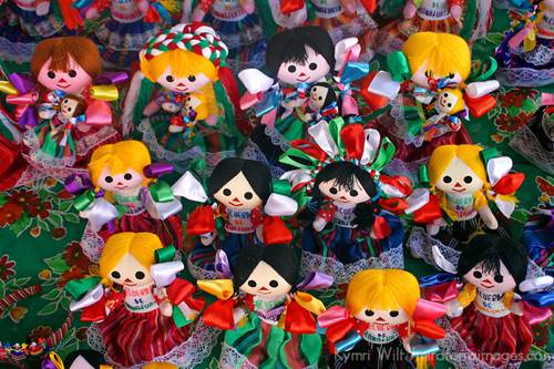 Dạo quanh con phố mang sắc màu cổ tích ở Mexico - 19