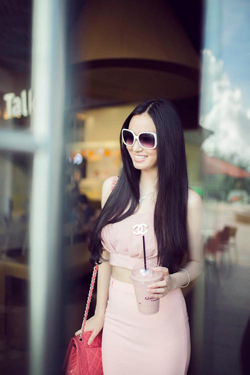 Khánh My một mình cafe ngày cuối tuần - 2