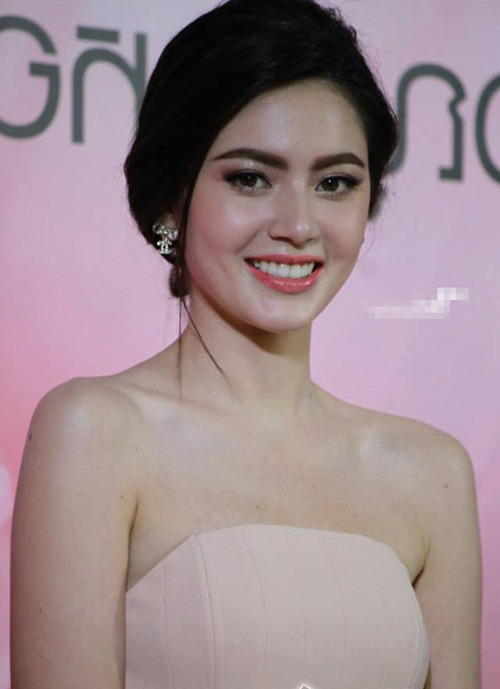 Thời trang siêu dễ thương của ma nữ đẹp nhất Thái Lan - 2
