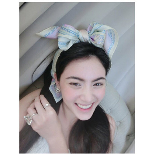 Thời trang siêu dễ thương của ma nữ đẹp nhất Thái Lan - 18