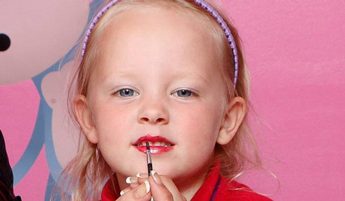 Làm đẹp cho con: Điệu quá hóa dở - 2