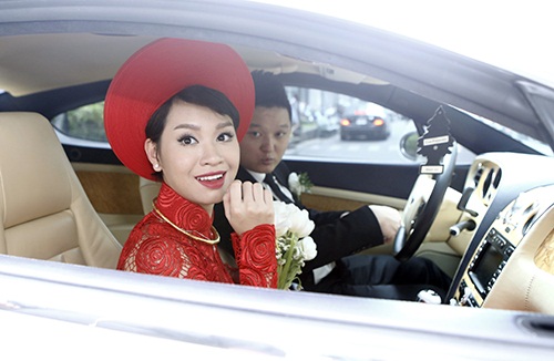 Siêu xe 11 tỷ rước Trà My Idol về nhà chồng - 9