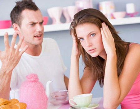 Anh chia tay vì vết bầm tím trên ngực tôi - 1
