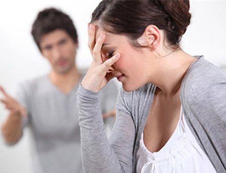 Anh chia tay vì vết bầm tím trên ngực tôi - 2