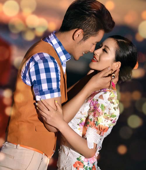 Em đồng ý cho anh bắt cá hai tay - 1