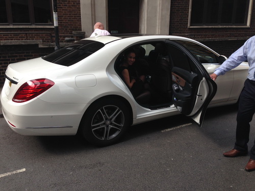 Thu Minh đi siêu xe 4,6 tỷ ở London - 5