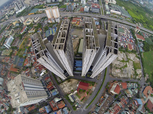 Tòa nhà hình trang sách có vườn treo độc đáo ở Hà Nội - 1