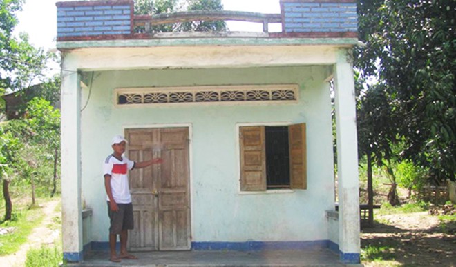 Phụ nữ, trẻ em cả làng dắt díu đi ăn xin - 2