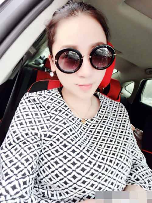 Bầu 9x trắng mịn nhờ mặt nạ hoa hồng - 4