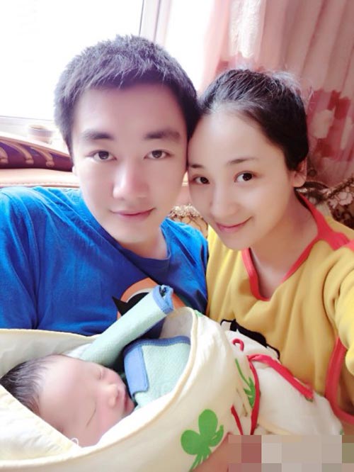 Bầu 9x trắng mịn nhờ mặt nạ hoa hồng - 7