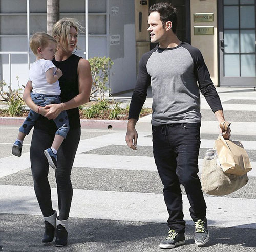 Sau 6 tháng chia tay, Hilary Duff tái hợp chồng cũ - 9
