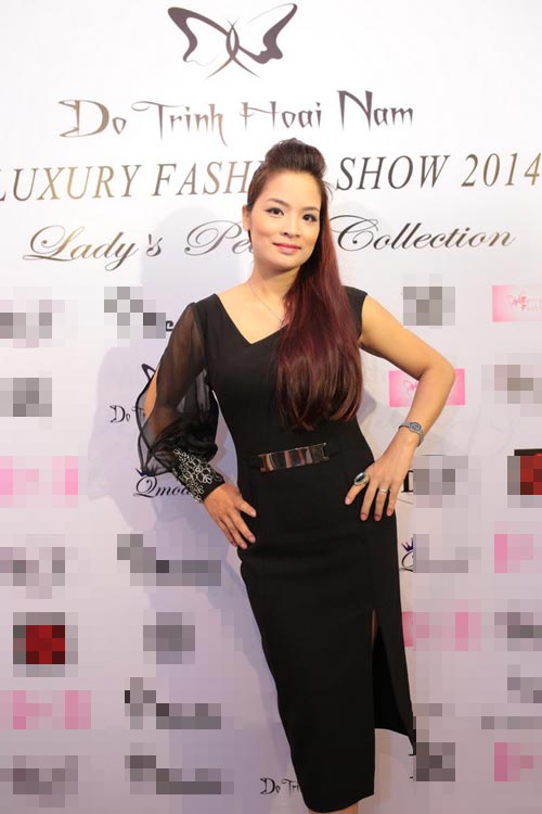 MC một con đẹp như người mẫu trong show thời trang - 8