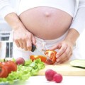 Bà bầu - Thực phẩm mẹ 'cấm' được ăn lúc đói