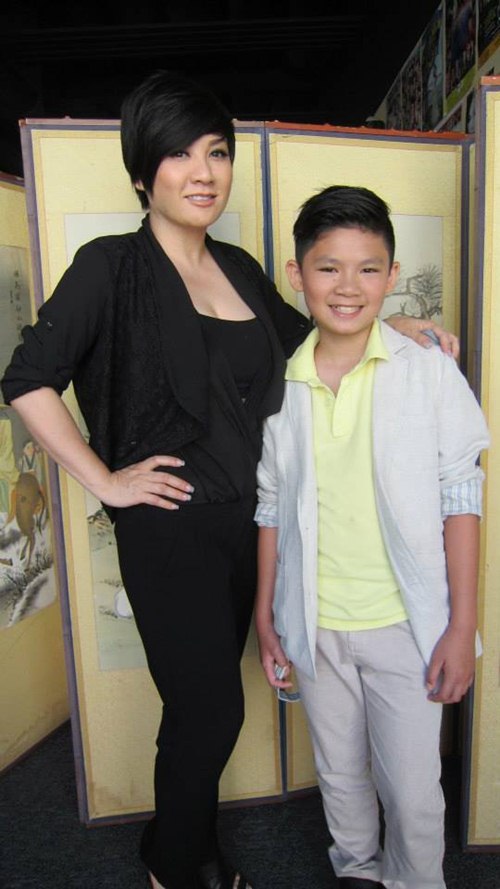 Con trai Bằng Kiều tự tin đi diễn ở Mỹ - 2