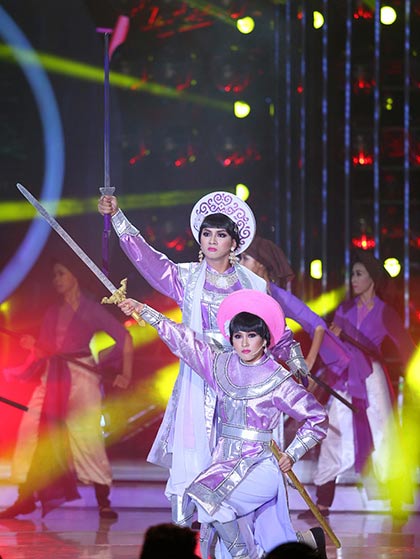 Hoài Linh viết “tâm thư” cảm ơn con trai nuôi - 1