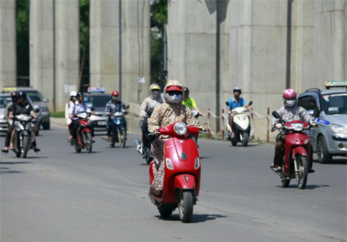 Hà Nội nắng nóng, nhiệt độ tăng dần - 1