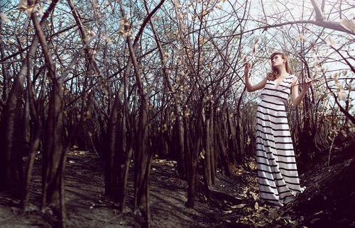 Võ Hoàng Yến đẹp quot;xuất thầnquot; giữa rừng hoang - 3