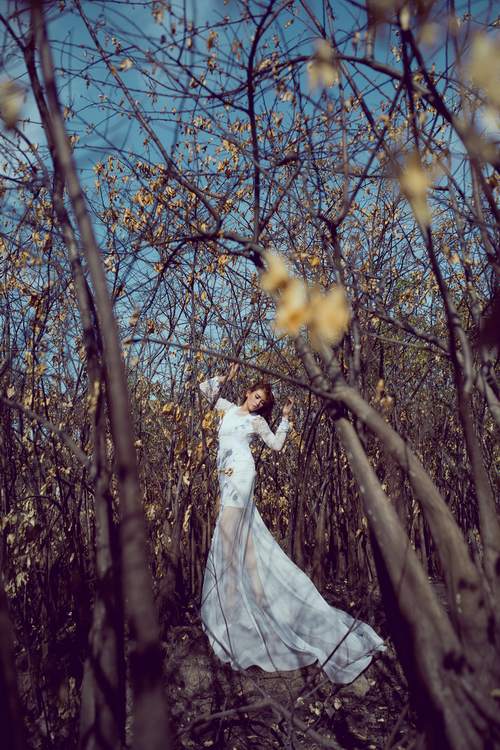 Võ Hoàng Yến đẹp quot;xuất thầnquot; giữa rừng hoang - 8