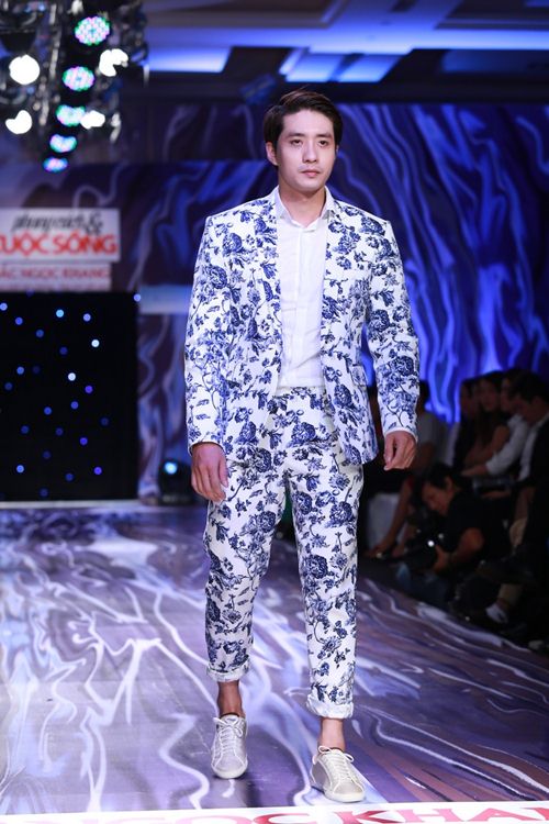 Hè 2014: Thời trang nam giới ngập tràn họa tiết hoa - 5