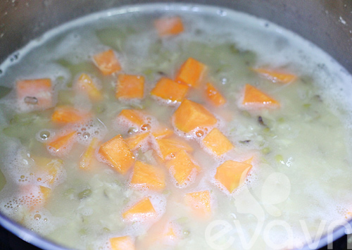 Cháo đậu xanh bí đỏ đầy bổ dưỡng - 5