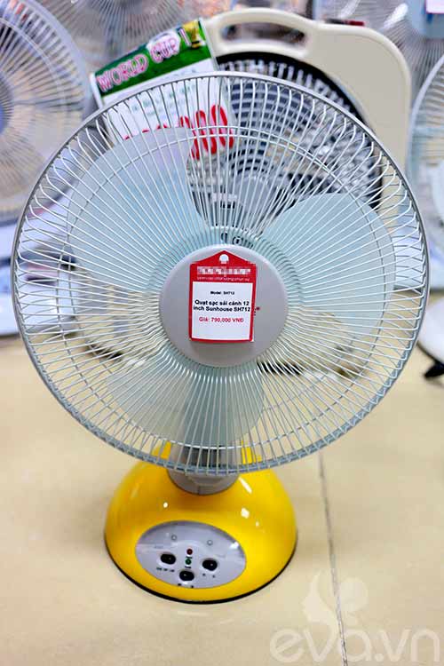 Tư vấn mua quạt, đèn sạc điện #039;đúng, bền#039; - 2